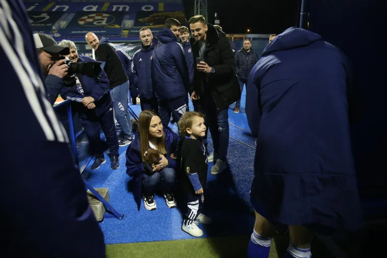 

Arijan Ademi i partnerica  Andrea Janković postali su roditelji 2020. godine. Tada su dobili sina kojeg su nazvali Adrian. U travnju te godine, Ademi je bio taj koji je po njih do&scaron;ao, a u to vrijeme bili su u vezi četiri godine. 
"Ozbiljna je to veza, vidjet ćemo &scaron;to nam budućnost donosi," izjavio je Ademi ranije za Jutarnji list. Iako rijetko govori o svojoj partnerici u medijima, jednom prilikom je naglasio da mu je ona najveća podr&scaron;ka. Njihovo poznanstvo započelo je na Velesajmu, gdje je nogometa&scaron; igrao padel.
