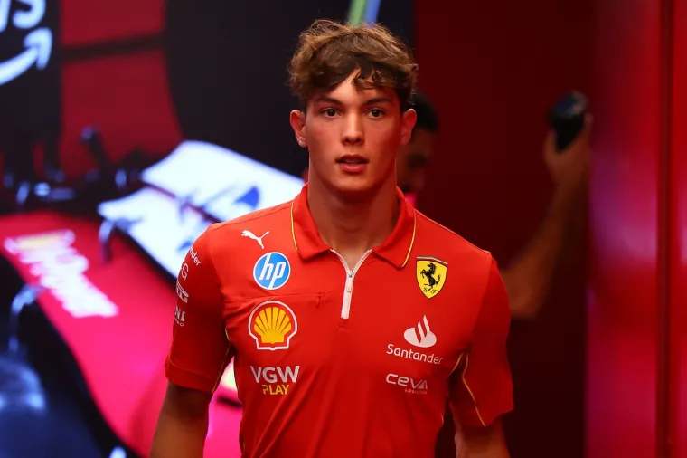 Oliver Bearman (19.) navodno je upleten u ljubavni trokut Formule 1 zbog tvrdnji The Sun-a da se razišao sa svojom djevojkom Estelle Ogilvy prošlog srpnja. To je bila potvrda da je Estelle u ljubavnoj vezi s drugim muškarcem. Naravno, nije to bio jedini znak.