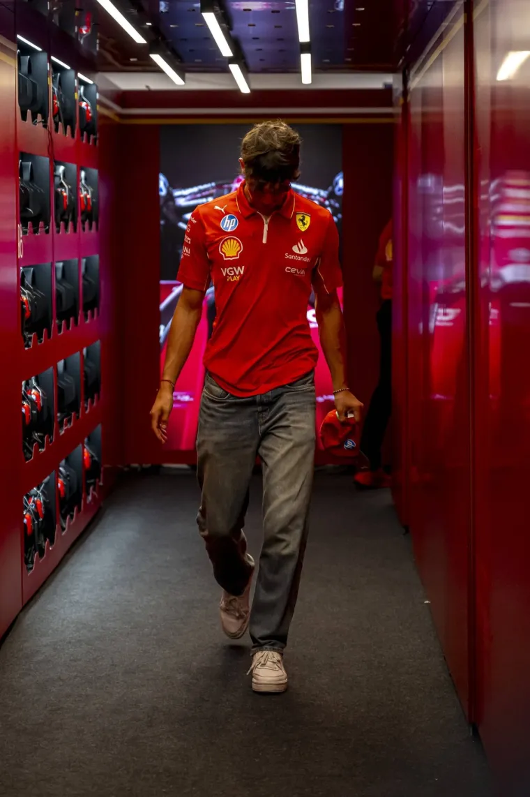 Prema The Sunu, Bearman i Ogilvy su se u međuvremenu razi&scaron;li, a Ogilvy je počela i službeno izlaziti s drugom zvijezdom.