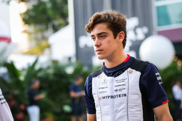 Tvrdi se da Ogilvy sada izlazi s Francom Colapintom, argentinskim rezervnim vozačem, inače 21-godi&scaron;njakom.