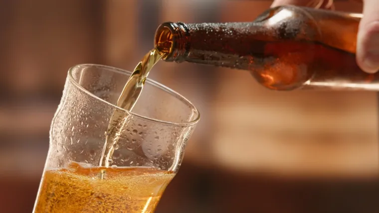 2. Pivo jača kosti.