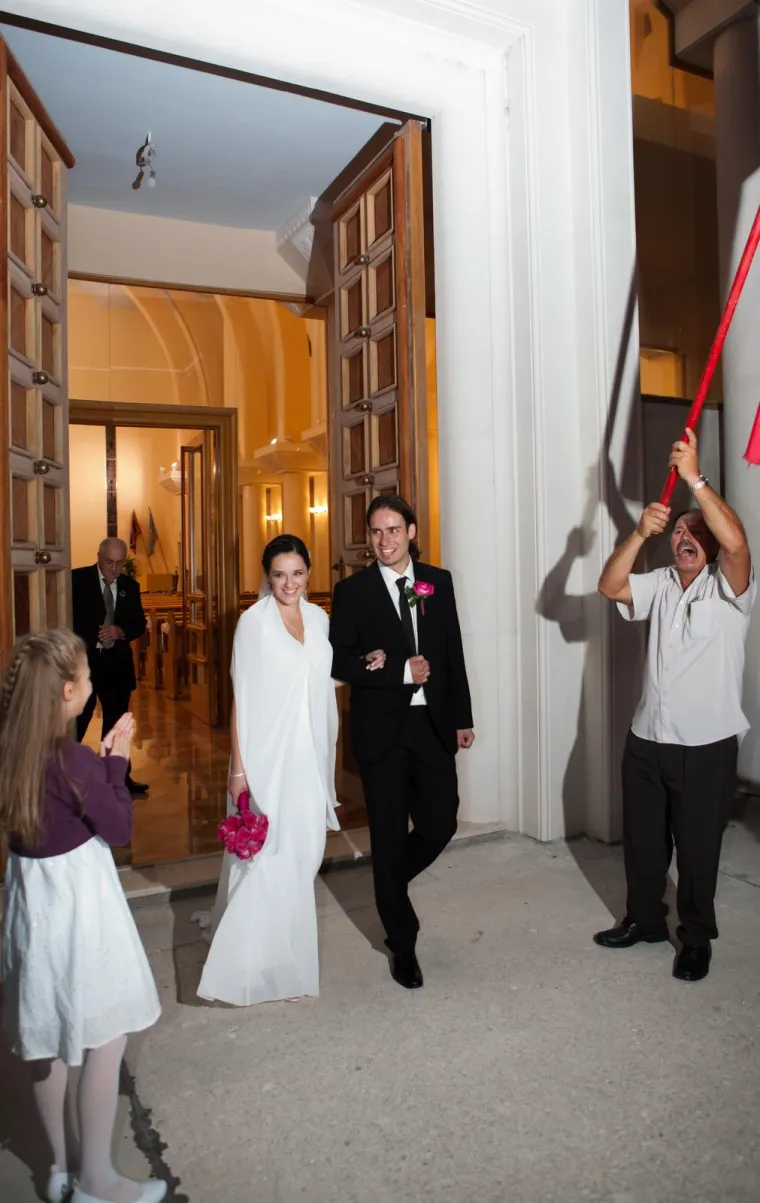 Više od 400 uzvanika slavilo je s mladencima u restoranu Vila Neretva pokraj Metkovića. 