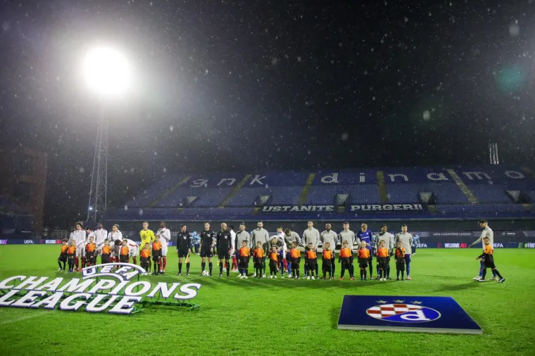 Nogometa&scaron;i prije početka utakmice