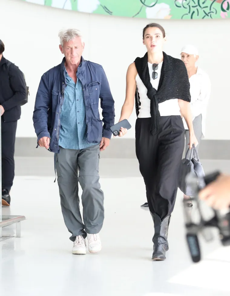 Da, ovo je ljubavni par! Glumac Sean Penn s djevojkom koja bi mu mogla biti unuka