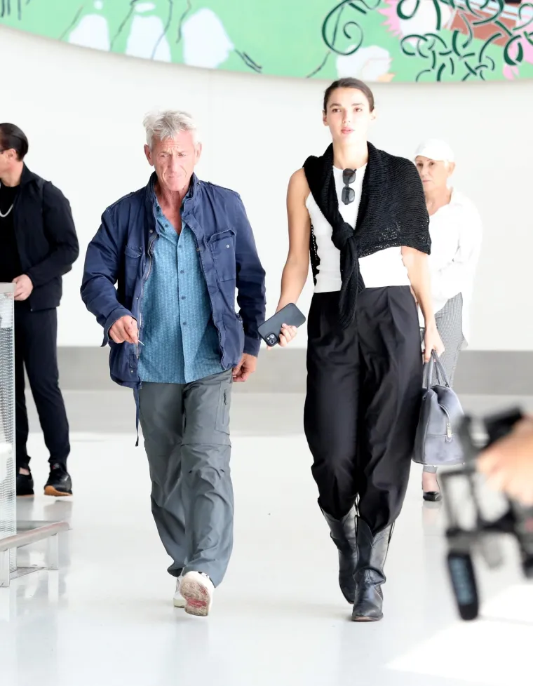 Da, ovo je ljubavni par! Glumac Sean Penn s djevojkom koja bi mu mogla biti unuka