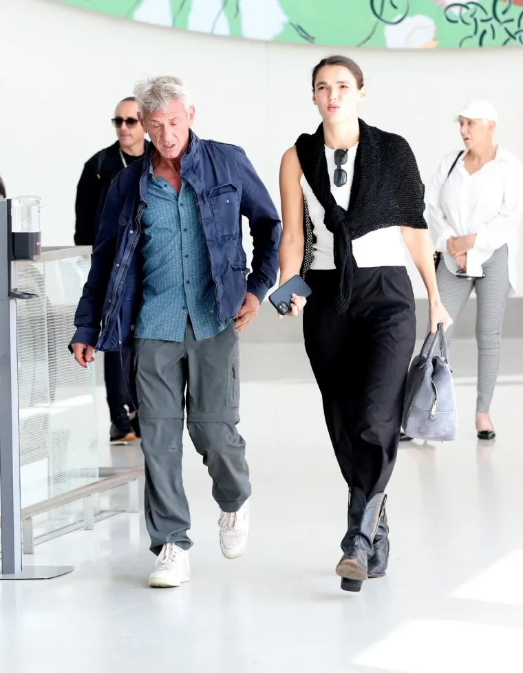 Da, ovo je ljubavni par! Glumac Sean Penn s djevojkom koja bi mu mogla biti unuka