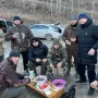 &apos;Kad smo imali svoje trening kampove u planinama, negdje tamo 2005. godine, tamo vam nije bilo tuša. Mi smo se kupali u izvorskoj vodi, hladnoj da ti krv bolje proradi, da ti se koža utegne i ojača, da očeličiš&quot;, otkrio je Habib Nurmagomedov.