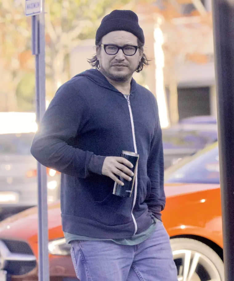 Danas je potpuno neprepoznatljiv, a slava je odavno iza njega. U međuvremenu je zavr&scaron;io fakultet te živi običnim i povučenim životom. "Nikad nisam slavu shvaćao ozbiljno", rekao je jednom prilikom.