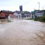 Situacija u BiH je kritična, bujice gutaju sve pred sobom. Više od deset ljudi je poginulo
