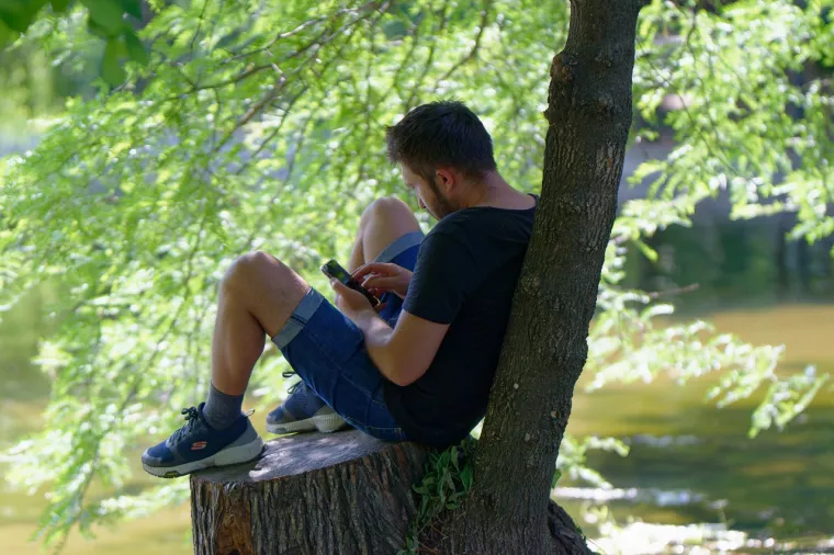 2. Uzmite slobodan dan: Čak i jedan slobodan dan može pomoći u smanjenju izgaranja i možda spriječiti krizu s mentalnim zdravljem, poput depresivne epizode ili napadaja panike, kaže Angela Theisen, terapeutkinja s klinike Mayo u Wisconsinu. Što učiniti s tim dragocjenim osobnim danom? Ono što želite!