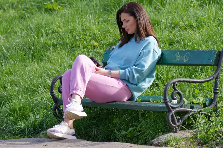 23. Opustite se: Prema istraživačima sa Sveučili&scaron;ta Ohio State, istresanje na ljude i trčanje nakon posla ne smanjuju fiziolo&scaron;ku razinu uzbuđenja. Zapravo, povećavaju ga, tvrde. Dokazani načini opu&scaron;tanja su duboko disanje, meditacija ili joga.