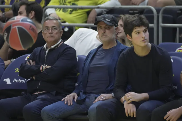 Utakmicu je gledao i trener nogometnog Fenerbahčea Jose Mourinho 