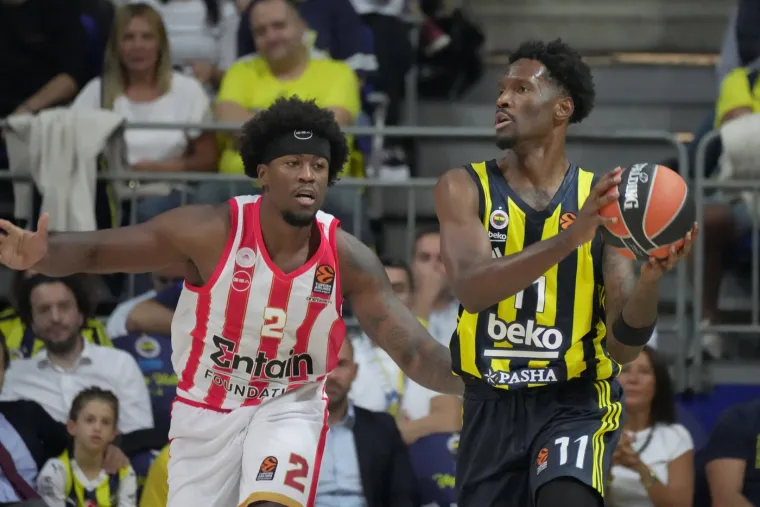 Ko&scaron;arka&scaron; stra&scaron;no stradao u derbiju Eurolige: Samo se sru&scaron;io na pod