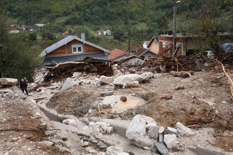 Evo kako izgleda Jablanica dan nakon strašne poplave: Domovi uništeni, radi se punom parom