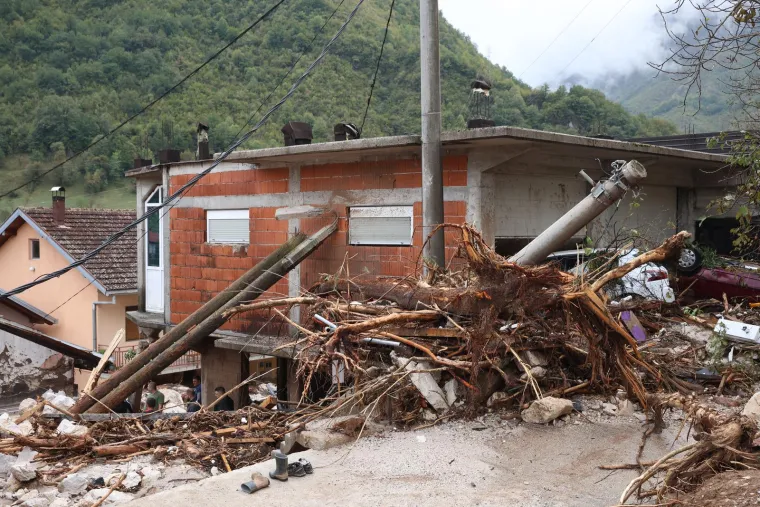 Evo kako izgleda Jablanica dan nakon stra&scaron;ne poplave: Domovi uni&scaron;teni, radi se punom parom