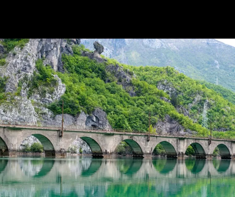 Fotografije Jablanice prije poplava tjeraju suze na oči: Velika tragedija uni&scaron;tila miran turistički biser