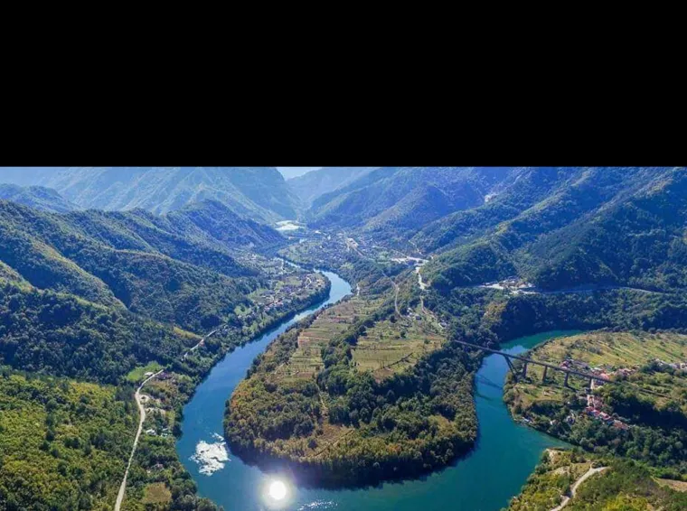 Fotografije Jablanice prije poplava tjeraju suze na oči: Velika tragedija uni&scaron;tila miran turistički biser