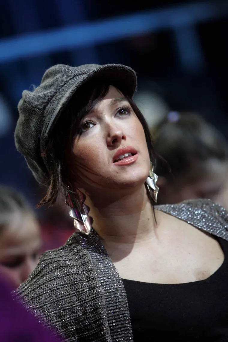 &quot;Danima mi ne izlazi iz glave izjava koju sam pročitala u intervjuu jednog našeg pjevača koja ide ovako: Malo zdrave depresijice dobro dođe za inspiraciju. Zamračilo mi se pred očima. Očigledno je da bi se morala dogoditi kolektivna promjena svijesti u ljudi da shvate da je depresija bolest, a ne prolazna tuga. Nema apsolutno ništa pozitivno u tome, a koristiti se umanjenicom još je tragičnije. Tragično je neznanje, a još gora ignorancija.&quot;