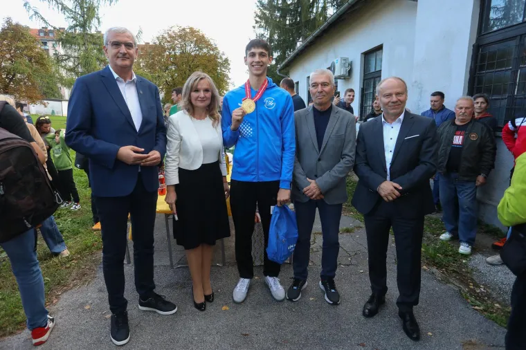 te predstavnicima Rusije i Bjelorusije 