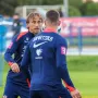 &quot;Kovačić neće doći na okupljanje danas, ima privatne stvari, nadam se da će sve biti u redu. Jučer se Šutalo ozlijedio, još ne znamo točno što se dogodilo. Osjetio je mišić, napravit ćemo pregled i znati što je točno. U dogovoru s Olićem vidjet ćemo hoćemo li uzeti kojeg stopera iz mlade u A reprezentaciju,&quot; pojasnio je izbornik na današnjoj novinarskoj konferenciji.