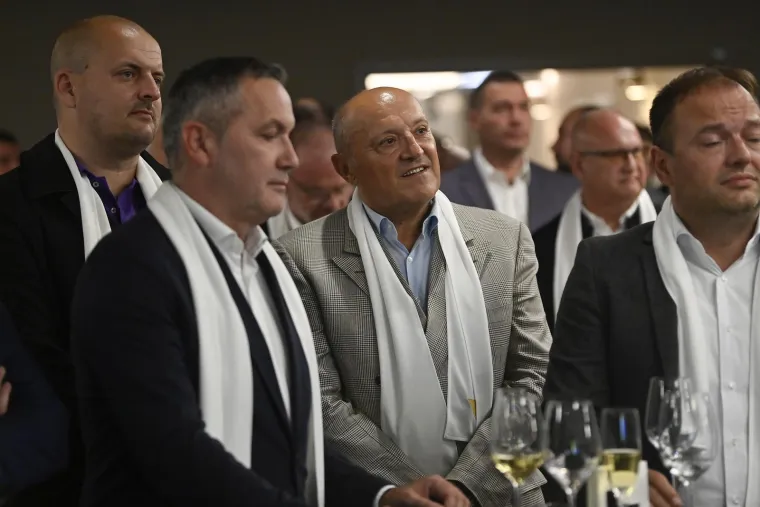 Uz Blaževića, svoju poštansku marku dobit će i legendarni košarkaš Dražen Petrović i oni će ući u društvo velikana Krešimira Ćosića, Janice i Ivice Kostelića, Blanke Vlašić, Gorana Ivaniševića, Luke Modrića...