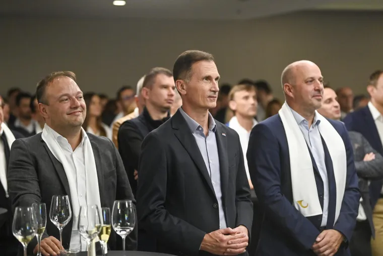 Zlatko Dalić i čitav niz velikana na predstavljanju poštanske marke u čast Ćire Blaževića
