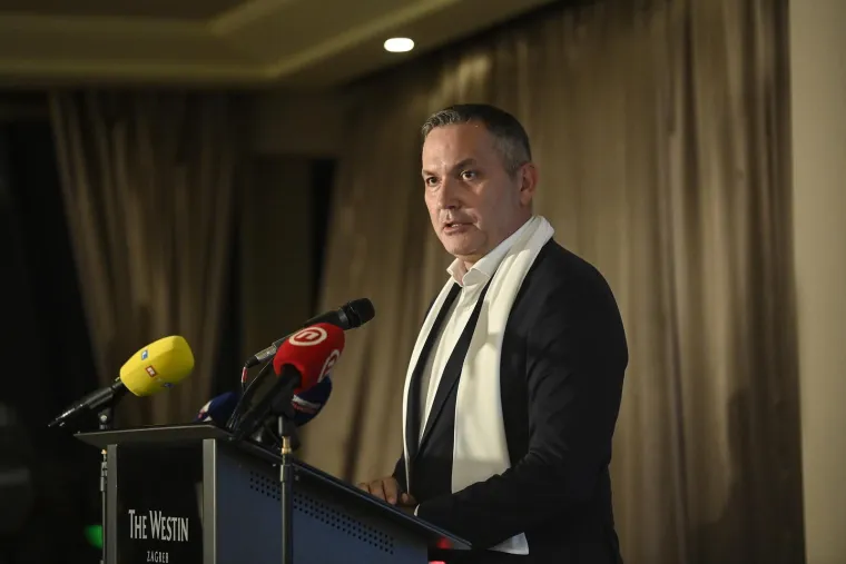 Zlatko Dalić i čitav niz velikana na predstavljanju po&scaron;tanske marke u čast Ćire Blaževića