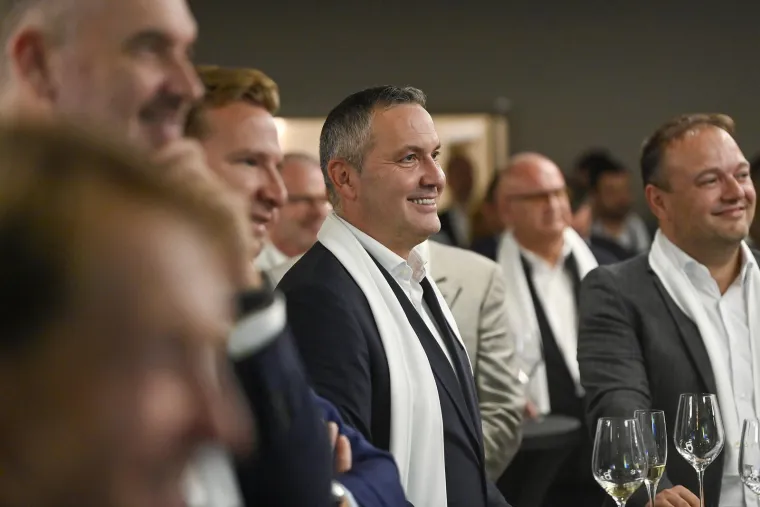 Zlatko Dalić i čitav niz velikana na predstavljanju po&scaron;tanske marke u čast Ćire Blaževića