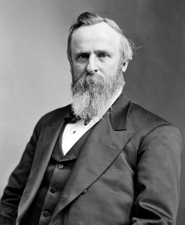 
19. Devetnasti predsjednik bio je Rutherford B. Hayes, od 4. ožujka 1877. do istog datuma 1881. godine. 