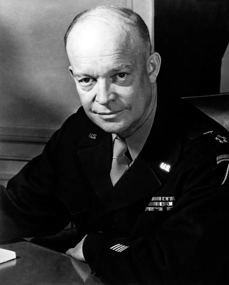 34. Dwight D. Eisenhower bio je iz redova republikanca. Mandat mu je trajao od 20. siječnja 1953. godine do 20. siječnja 1961. godine. 