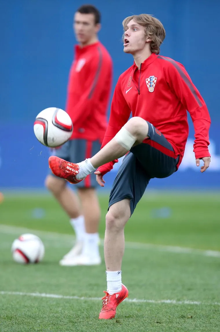 Alen Halilović je jo&scaron; uvijek najmlađi debitant u povijesti Hrvatske u lipnju 2013., zaigrao je već sa 16 godina i 11 mjeseci u minimalnom porazu protiv Portugala. Međutim, njegova karijera nije oti&scaron;la u željenom smjeru. U toj utakmici je umalo i zabio.