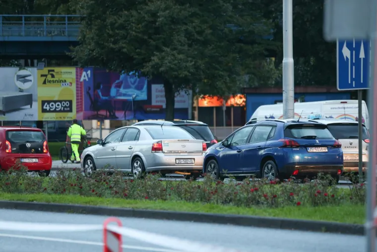 Ovako izgleda vožnja iz pakla. Potpuni je prometni kolaps u Zagrebu: Od gužve ne može&scaron; mrdnuti