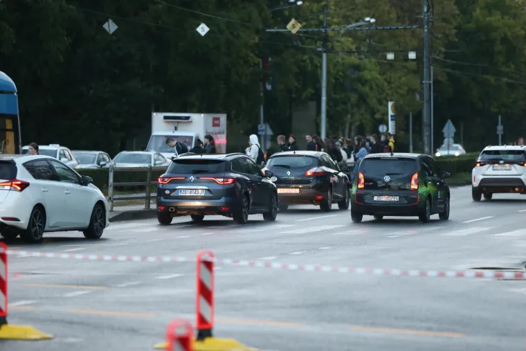 Ovako izgleda vožnja iz pakla. Potpuni je prometni kolaps u Zagrebu: Od gužve ne može&scaron; mrdnuti