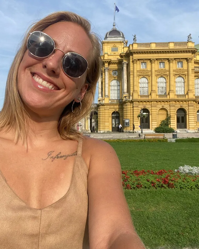 Nosila je aparatić, a sad osvaja osmijehom: Ovako je Tamara izgledala kao tinejdžerica