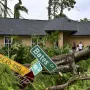 CNN javlja kako je bez struje više od milijun ljudi. Očekuje se da će prekidi struje rasti kako se Milton nastavlja kretati državom. Najznačajniji prekidi su u okrugu Sarasota. Značajno upozorenje na bujične poplave, koje su opasne po život, izdano je za gotovo dva milijuna ljudi, a uključuje Tampu, St. Petersburg i Clearwater.