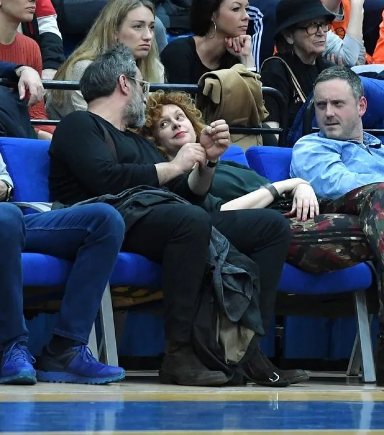 
Nina Violić i Filip Šovagović upoznali su se kroz dugogodišnju suradnju na kazališnim i filmskim projektima.