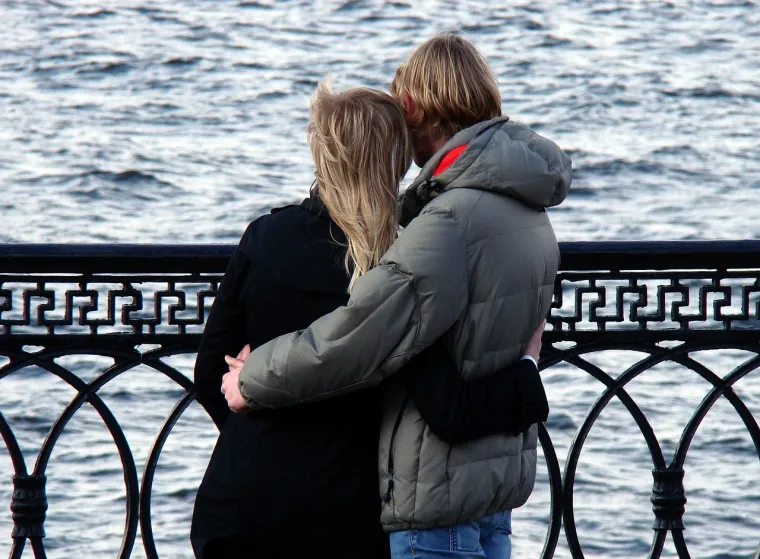 Istraživanje je koristilo presječne i longitudinalne modele kako bi se predvidjelo fizičko zlostavljanje, psihičko zlostavljanje i seksualno zlostavljanje.