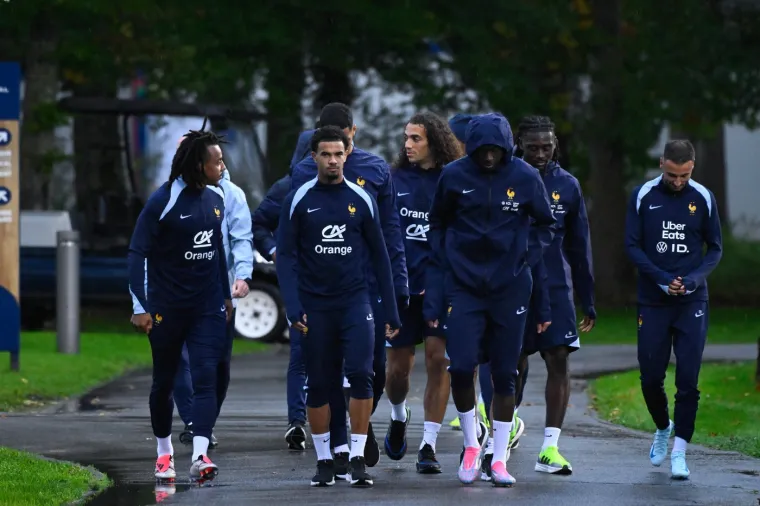 Na sreću, ubrzo su se morali presvući zbog treninga.