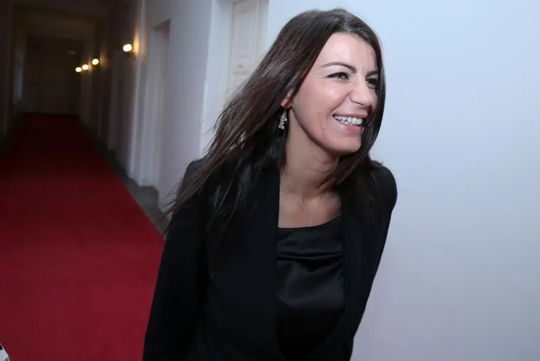 Međutim, njena politička karijera doživjela je preokret kada je postala središnja figura velike korupcijske afere koja je zahvatila Hrvatsku u 2020. godini. 