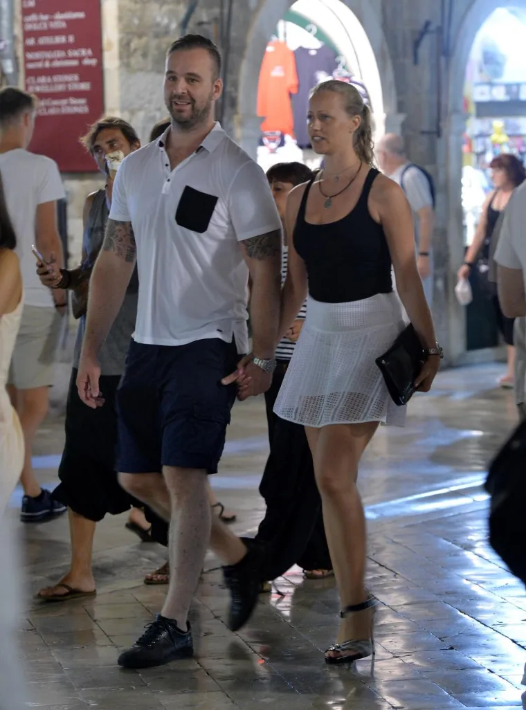 Stefany Hohnjec, Ivan Papić