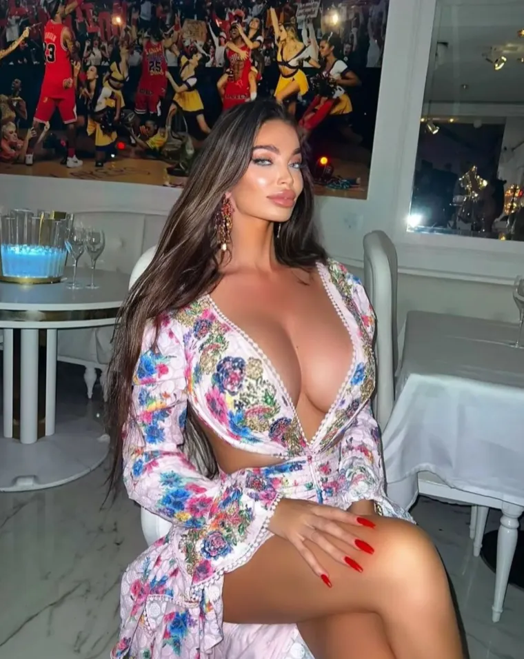 Pojavile su se fotografije kako je najpoznatija starleta izgledala bez Photoshopa i operacija