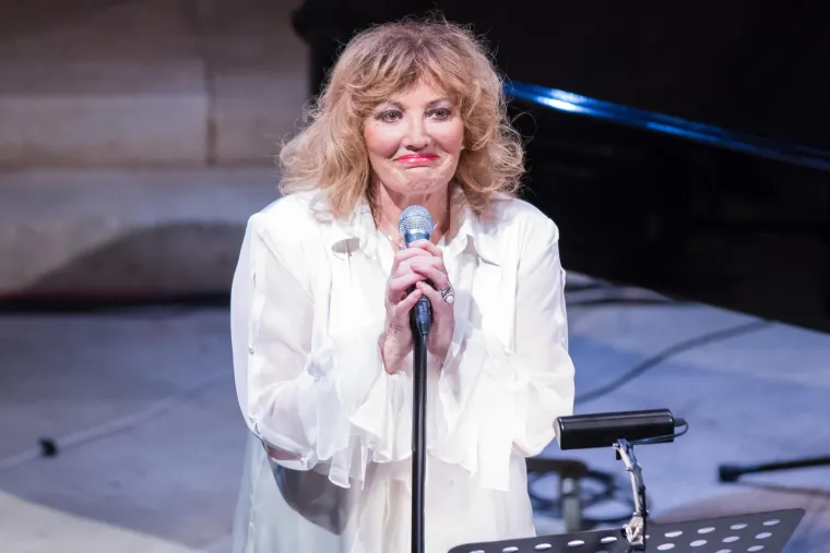 Tereza Kesovija