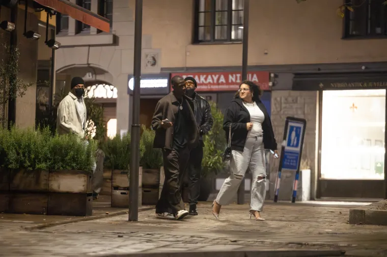 Maskirani Mbappe uhvaćen u 'zločinu' za vrijeme utakmice Francuske i Izraela