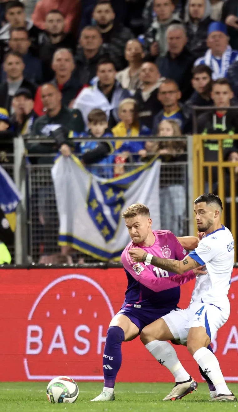 Tko se to pojavio u Zenici: Prije utakmice Bosne i Hercegovine na travnjaku osvanula legenda