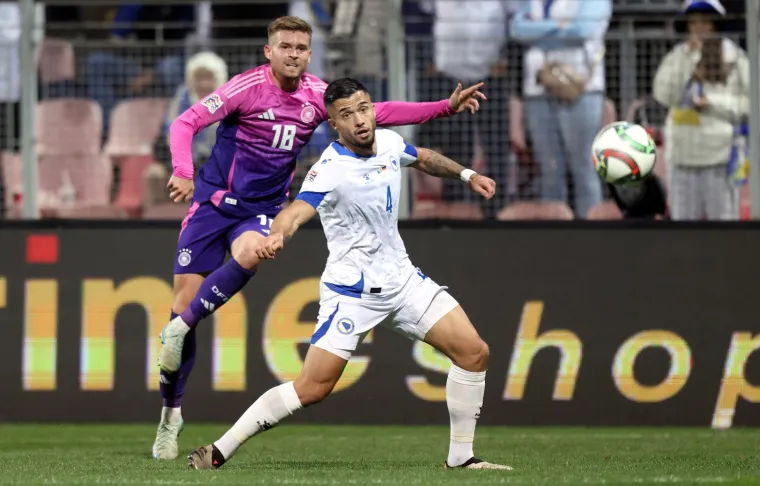 Tko se to pojavio u Zenici: Prije utakmice Bosne i Hercegovine na travnjaku osvanula legenda