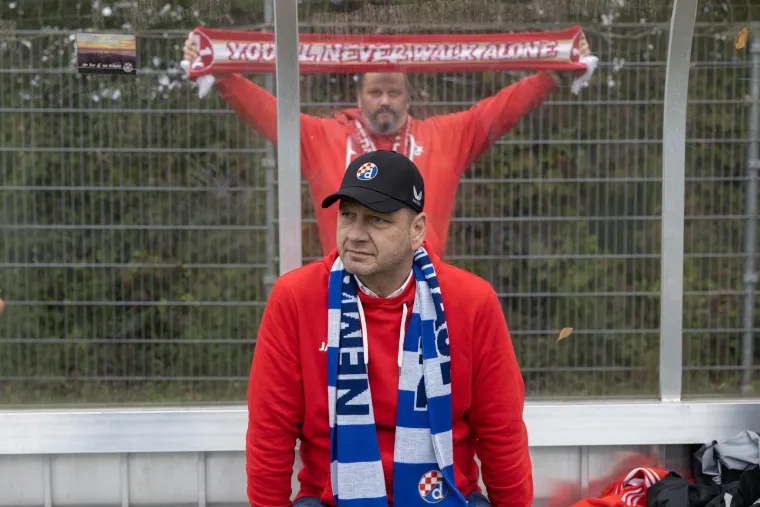 Koch organizirao opro&scaron;tajnu utakmicu, srcedrapajući prizori obilaze svijet