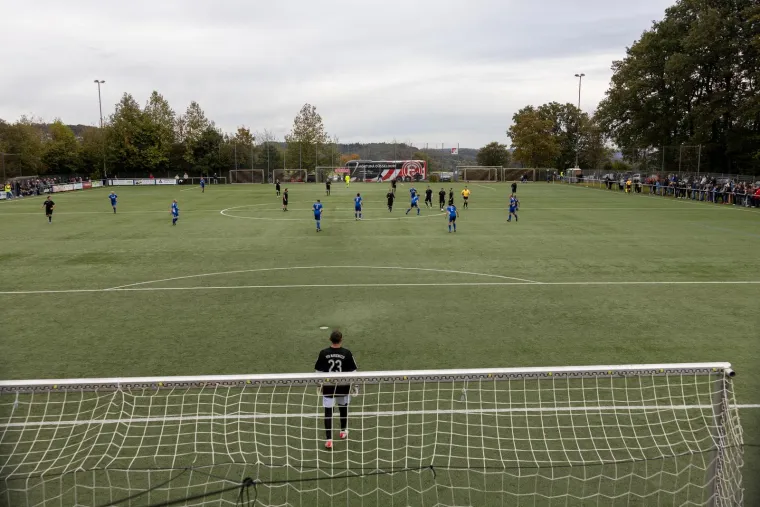 Koch organizirao opro&scaron;tajnu utakmicu, srcedrapajući prizori obilaze svijet