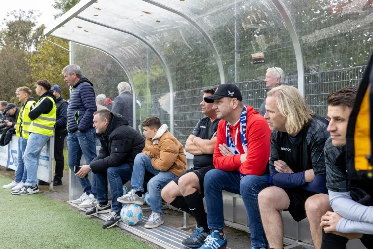 Koch organizirao opro&scaron;tajnu utakmicu, srcedrapajući prizori obilaze svijet