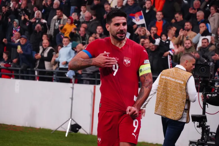 Srbi bijesni zbog fotografije koju je objavio njihov Savez: 'Kad slika smrdi, Vučiću p**eru...'