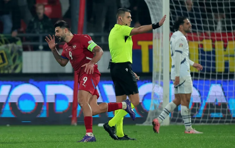 Srbi bijesni zbog fotografije koju je objavio njihov Savez: 'Kad slika smrdi, Vučiću p**eru...'